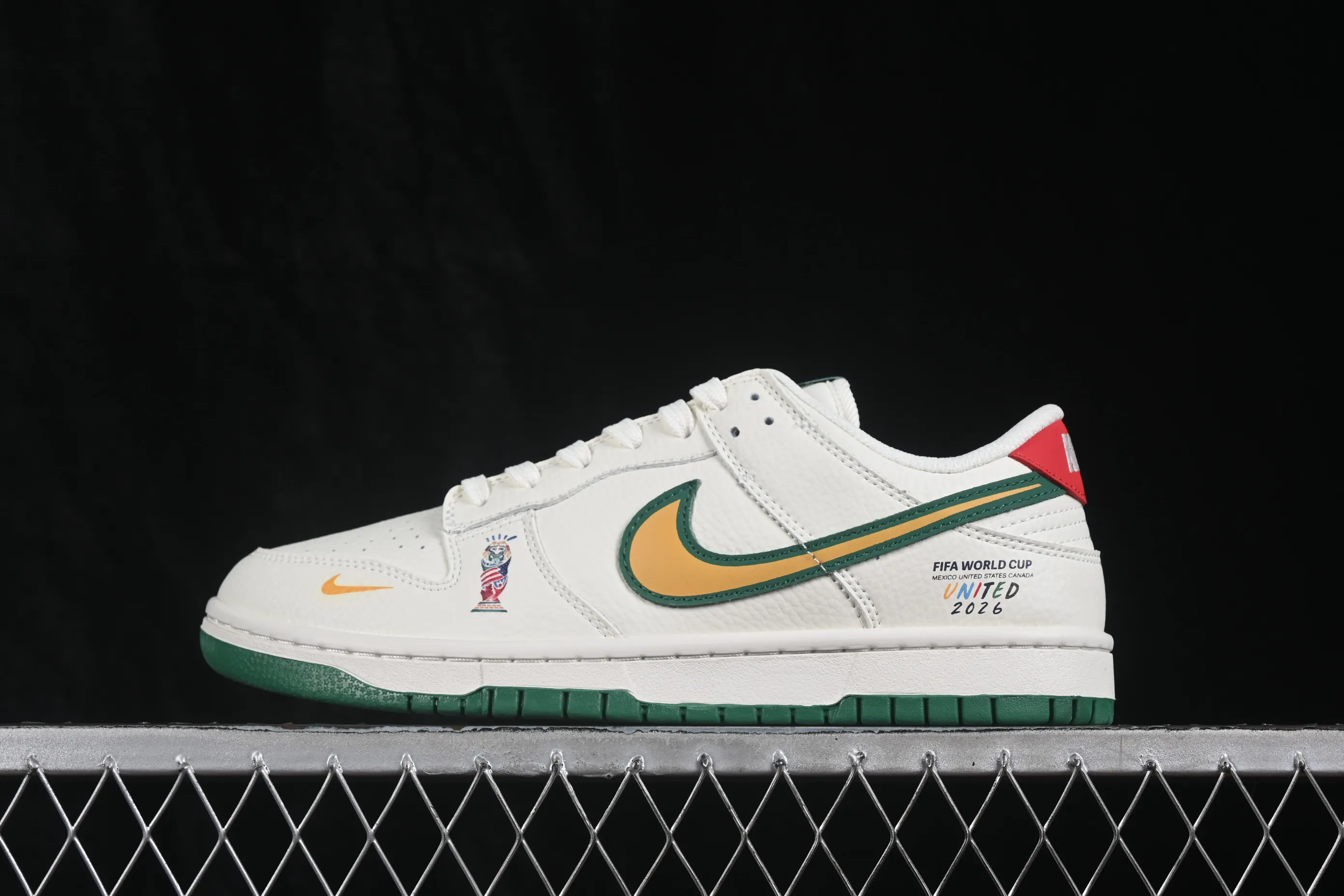 All categories Nk SB Dunk Series Nk SB Dunk Low High-end customized low-top sneakers Nike SB Dunk Low World Cup theme high-end customized low-top casual sneakers NH0601-495